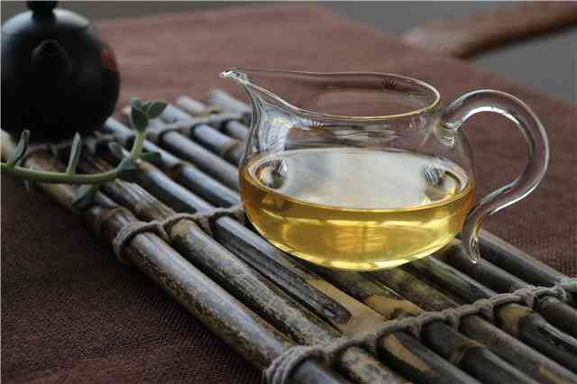 小户赛红土地古树茶特点及价格
