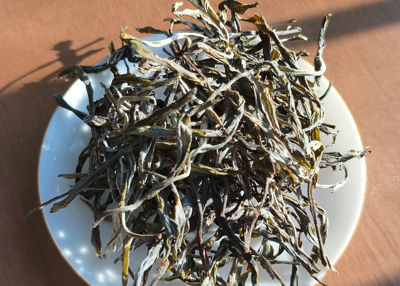 坝卡竜茶价格多少钱一斤？
